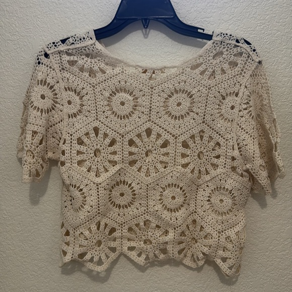 Rebelión Women’s Beige Crochet Knit Top Size M Boho Style New Without Tags - Picture 7 of 10